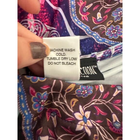 The Pyramid Collection Womens Asymmetric Tunic Size 1X Top Psychedelic Artsy - Picture 8 of 9